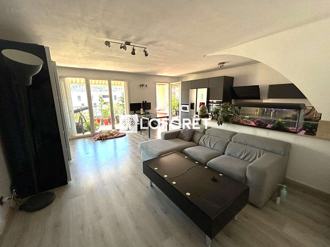 Appartement à MARSEILLE-9E