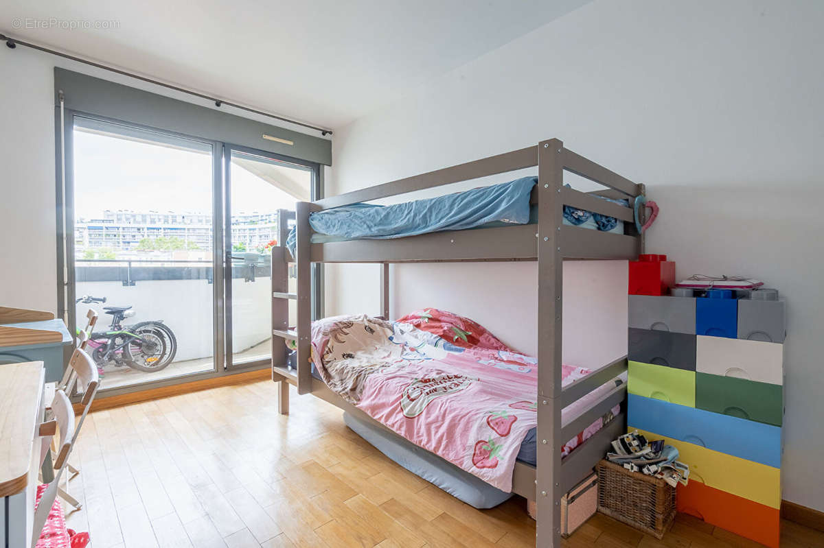 Appartement à PARIS-14E