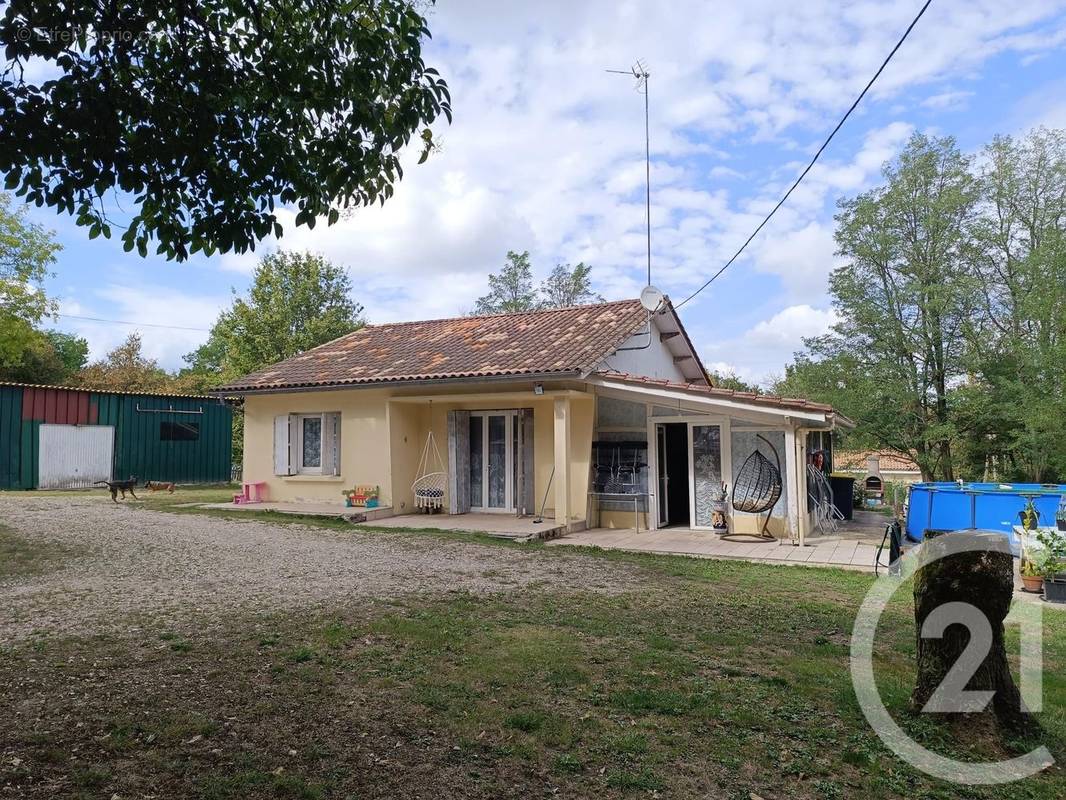 Maison à CHAMADELLE