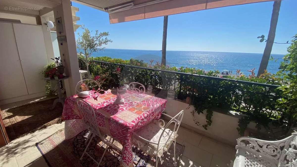 Appartement à MENTON