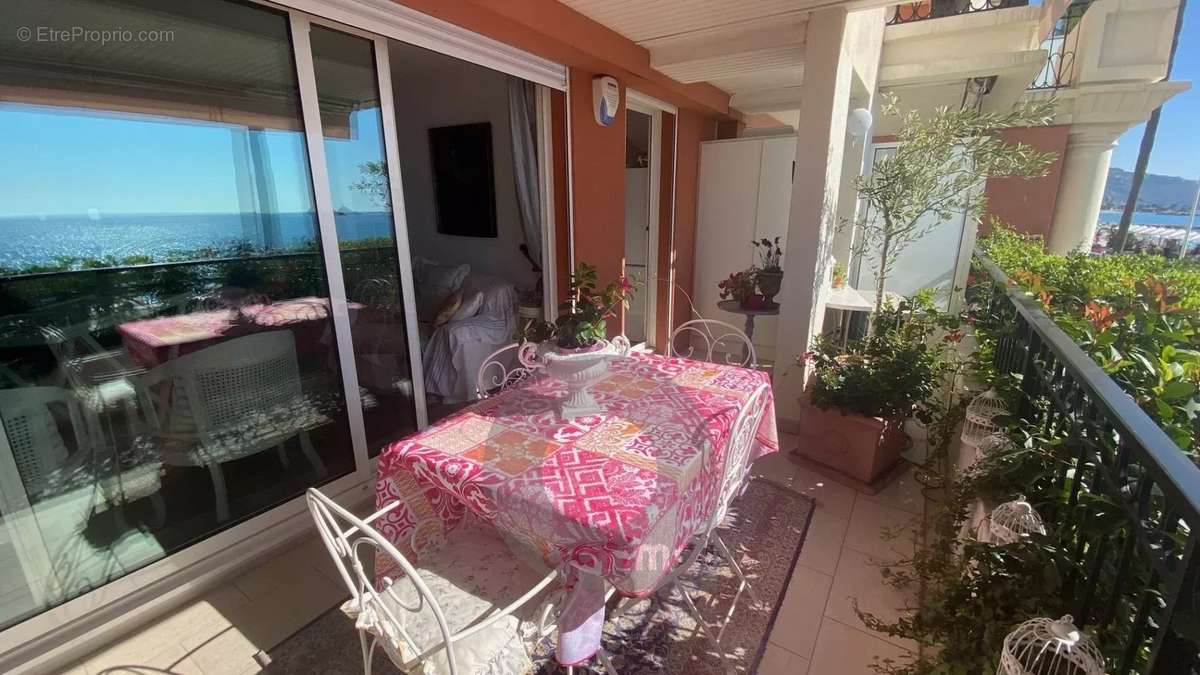 Appartement à MENTON