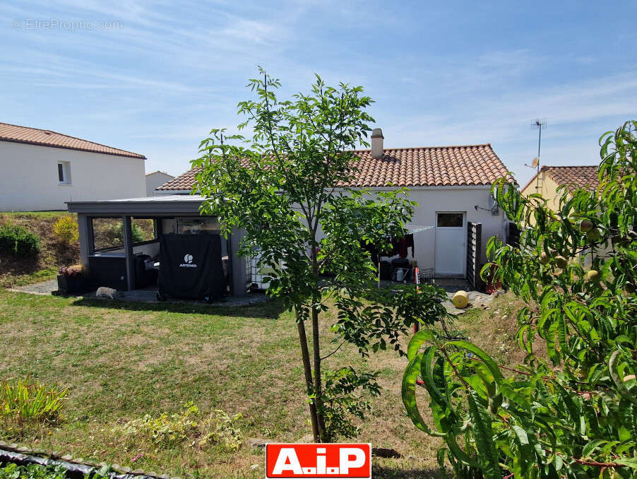 Maison à POUZAUGES