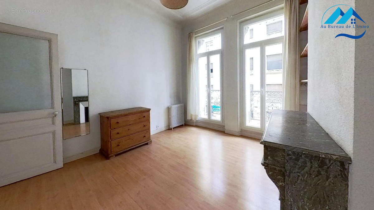 Appartement à MARSEILLE-6E