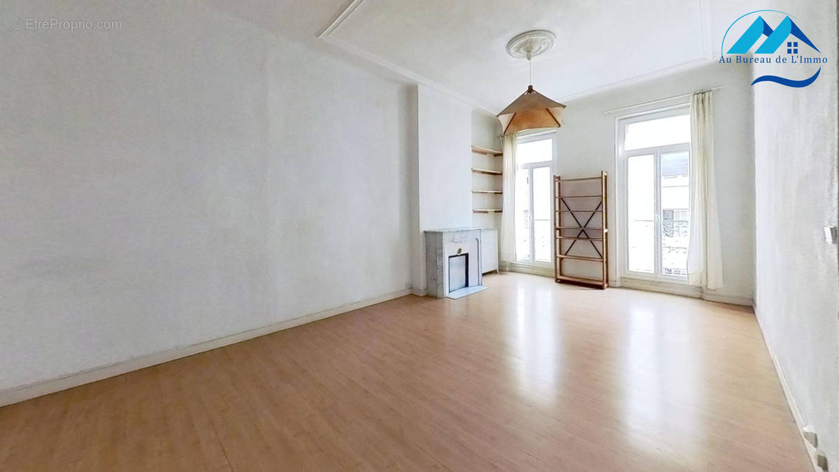 Appartement à MARSEILLE-6E