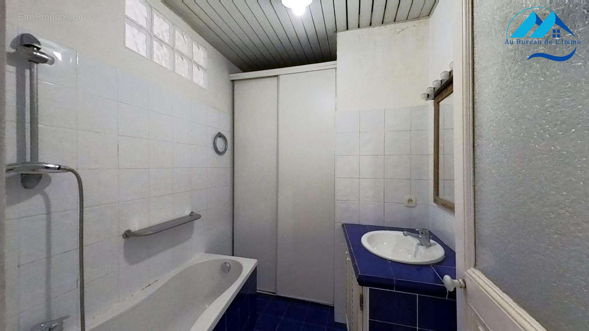 Appartement à MARSEILLE-6E