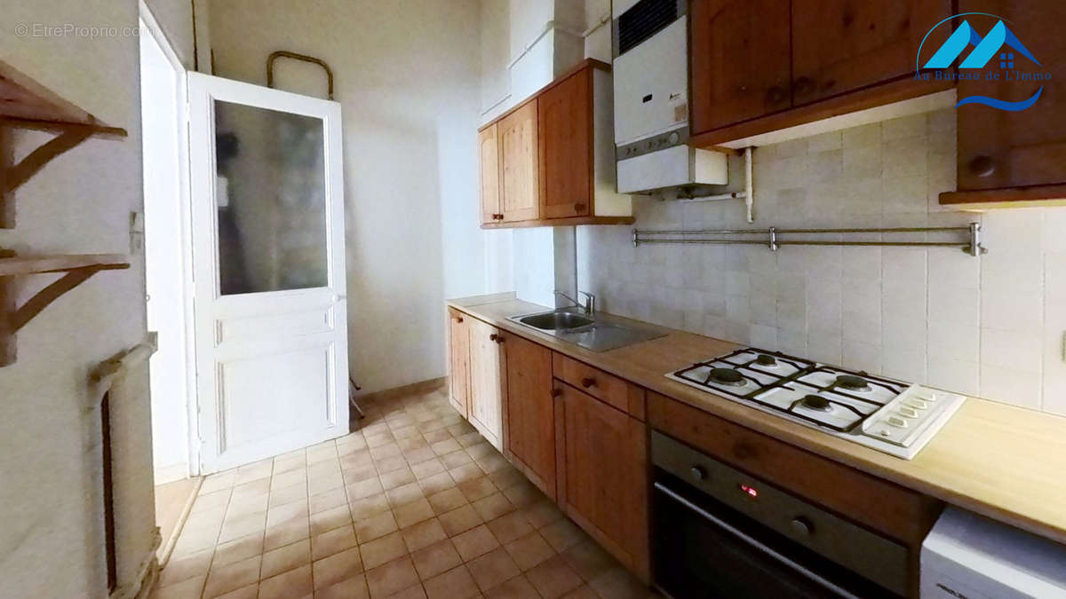 Appartement à MARSEILLE-6E