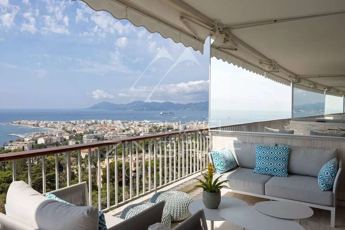 Appartement à CANNES