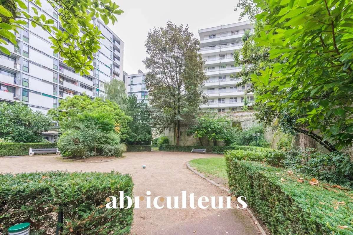 Appartement à PARIS-20E