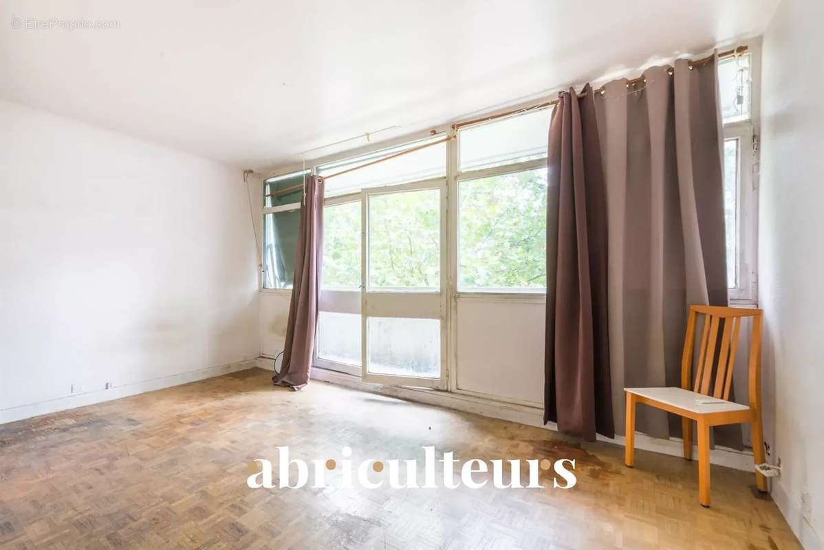 Appartement à PARIS-20E