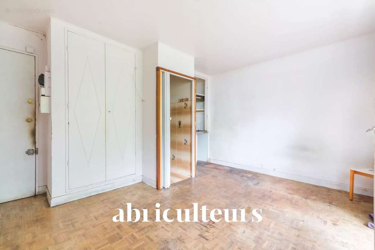 Appartement à PARIS-20E