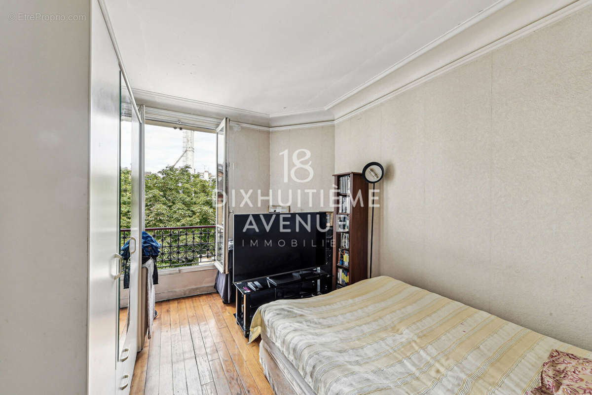 Appartement à PARIS-18E