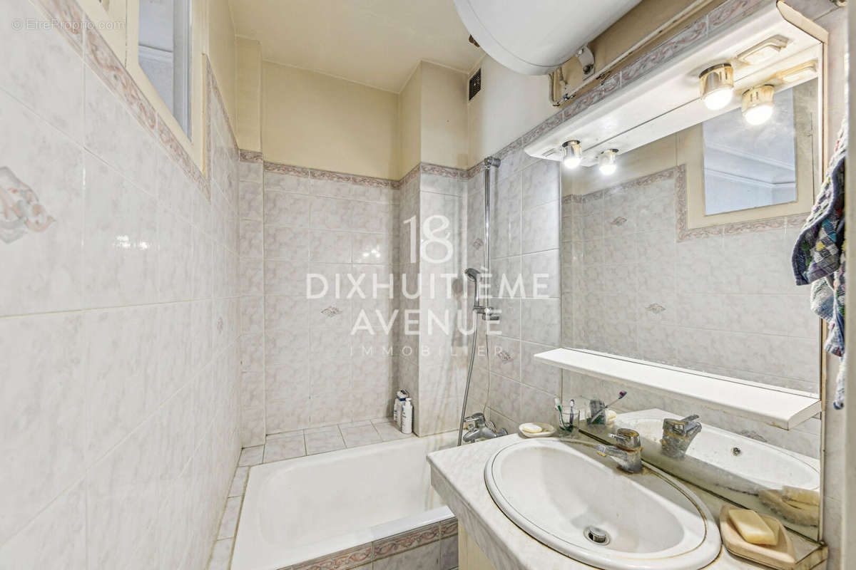 Appartement à PARIS-18E