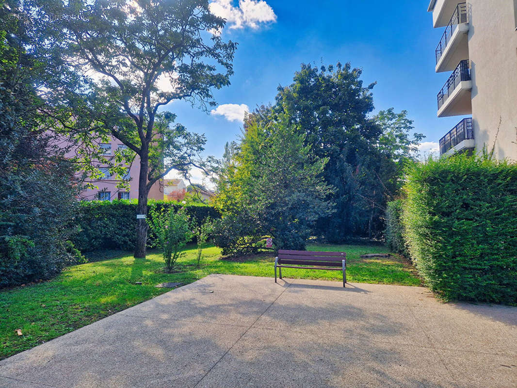 Appartement à TASSIN-LA-DEMI-LUNE