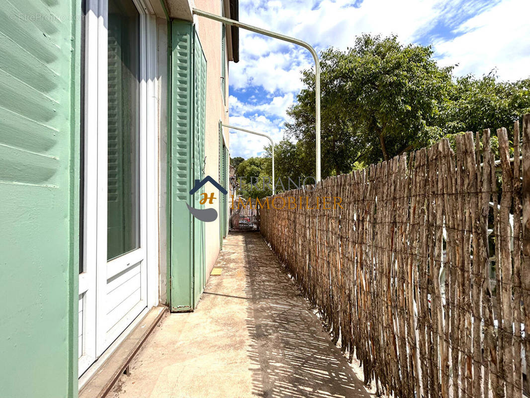 Appartement à CHATEAURENARD