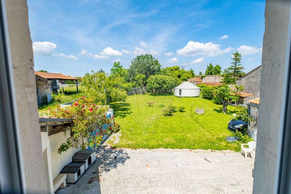 Maison à AIGREFEUILLE-D&#039;AUNIS