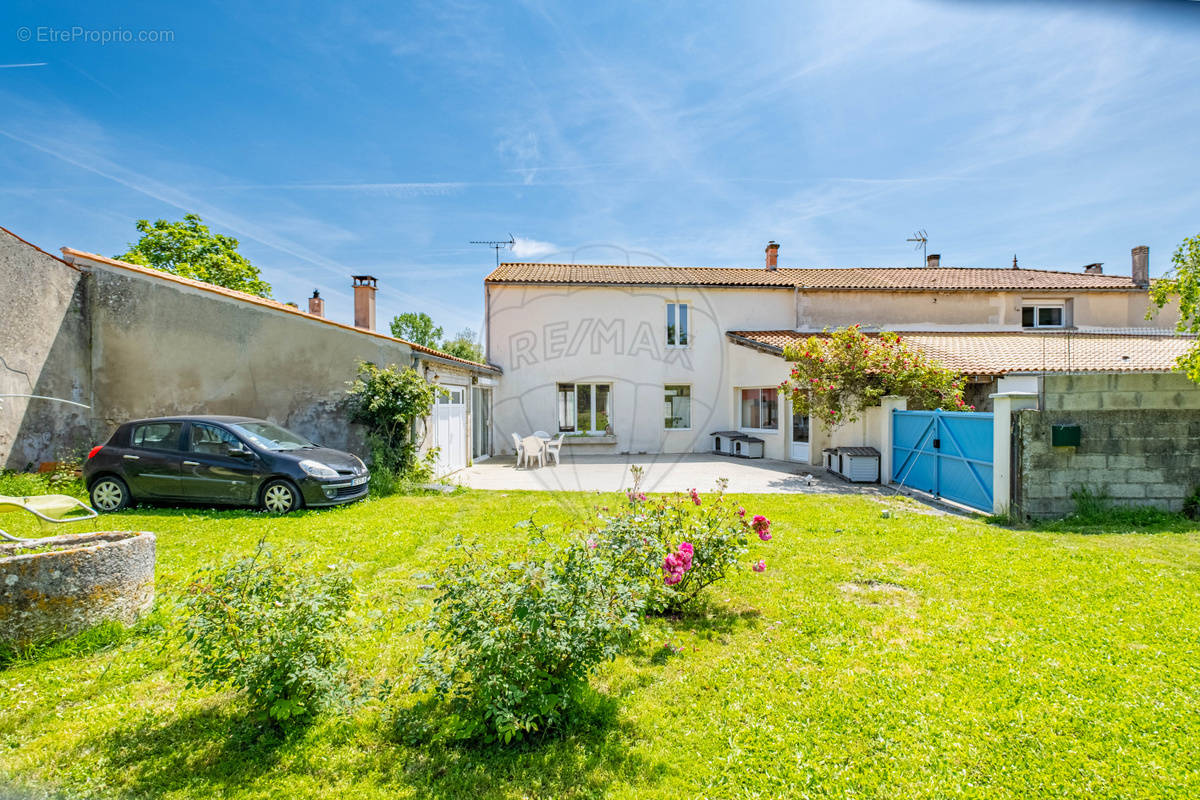 Maison à AIGREFEUILLE-D&#039;AUNIS