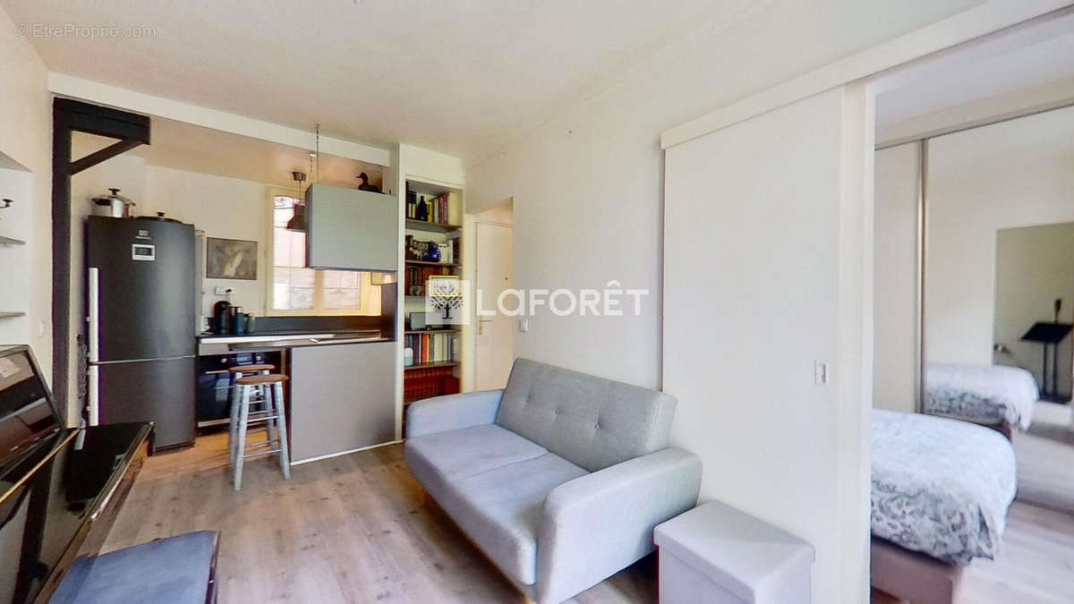 Appartement à PARIS-17E