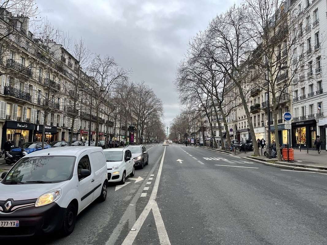 Autre à PARIS-11E