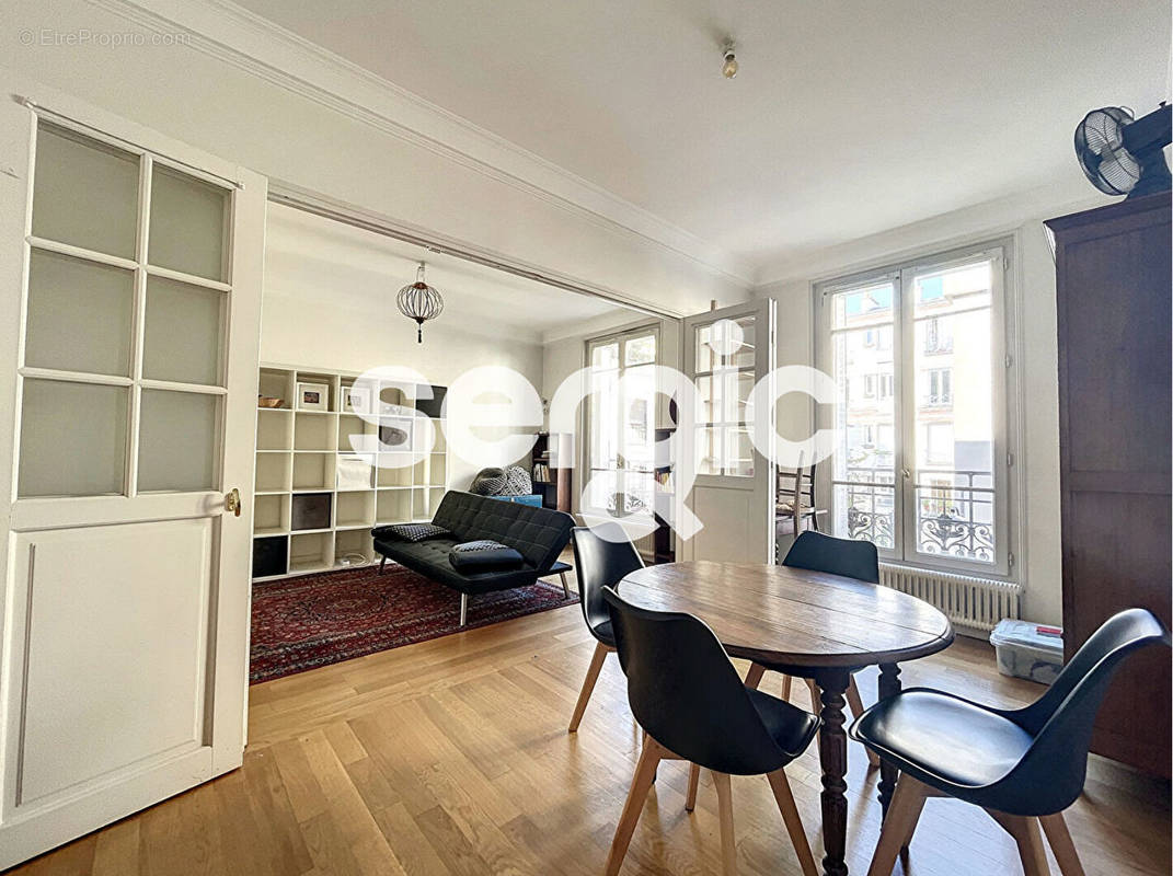 Appartement à PARIS-14E