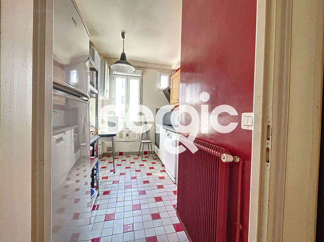 Appartement à PARIS-14E