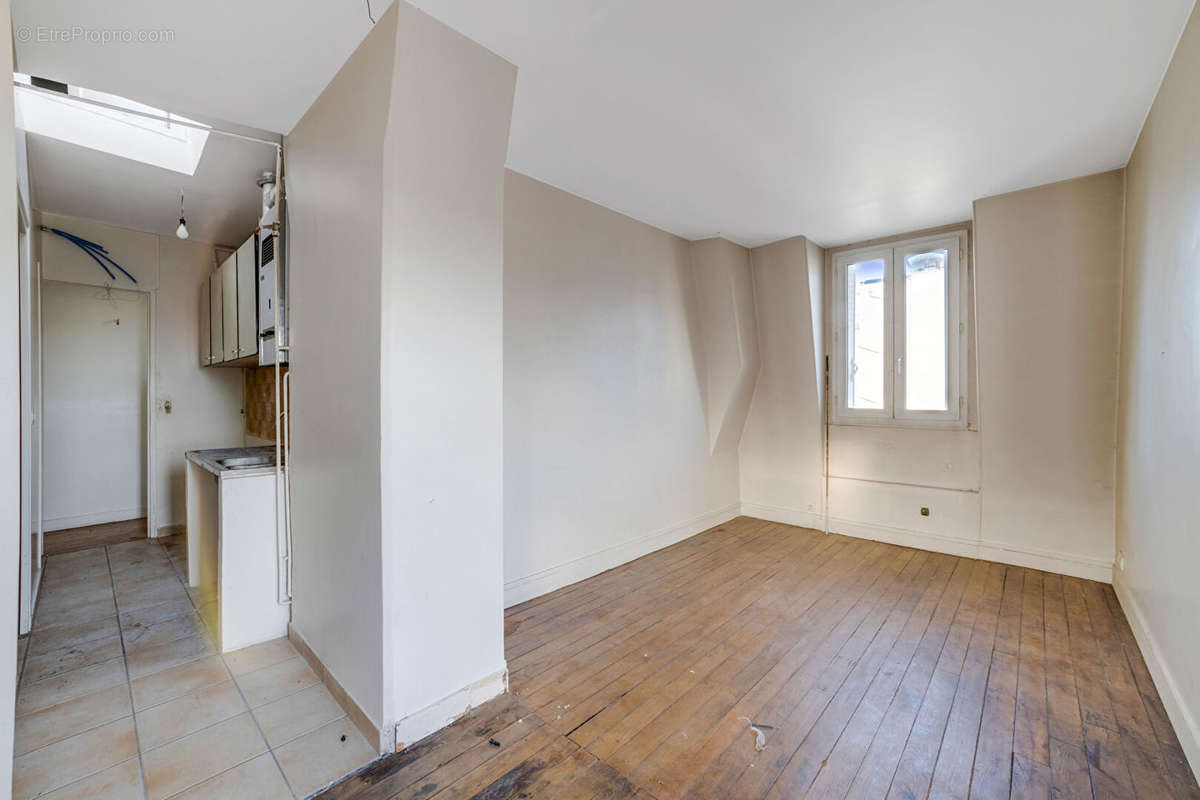 Appartement à PARIS-14E