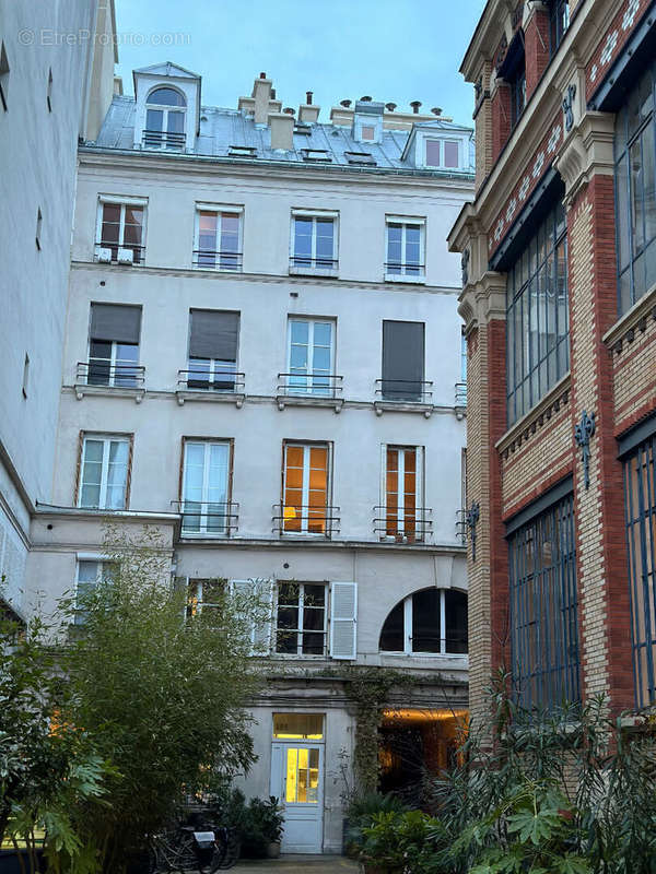 Appartement à PARIS-10E