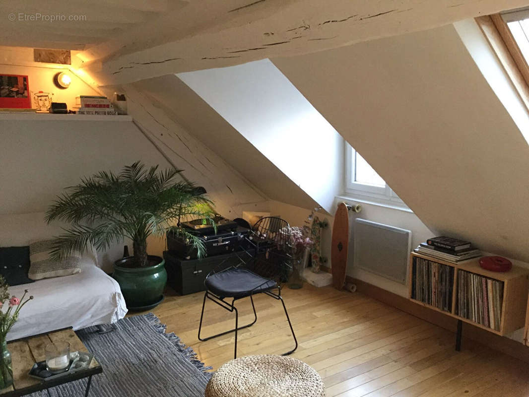 Appartement à PARIS-10E