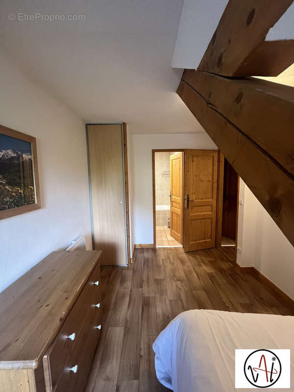 chambre niv1 avec salle de bains - Appartement à VALLOIRE