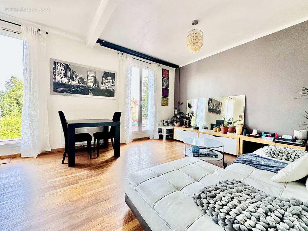 Appartement à IVRY-SUR-SEINE