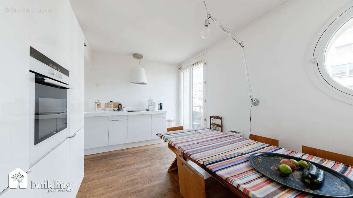 Appartement à LEVALLOIS-PERRET