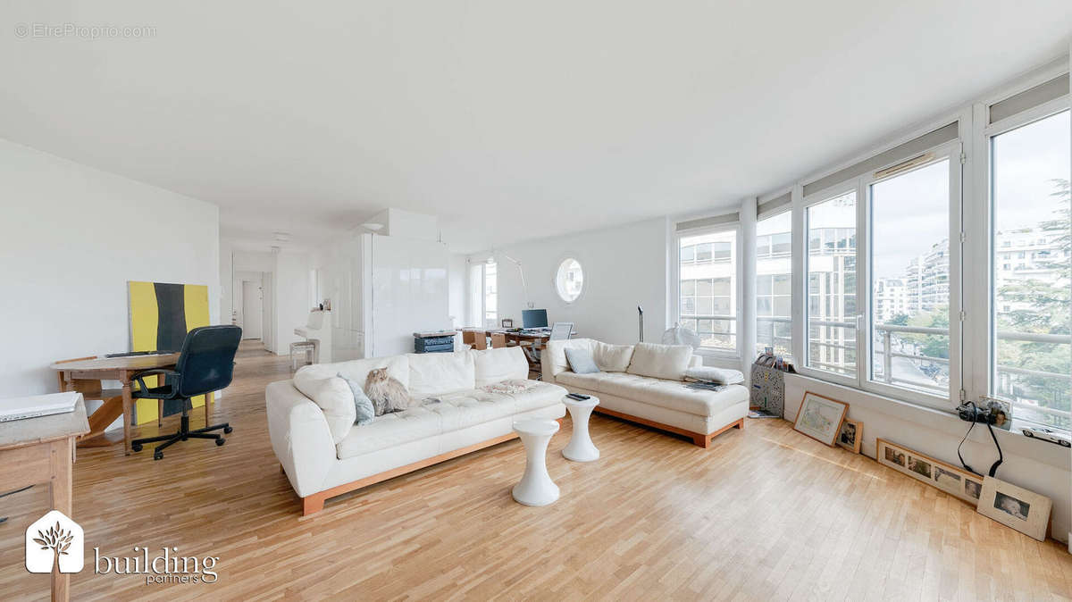 Appartement à LEVALLOIS-PERRET