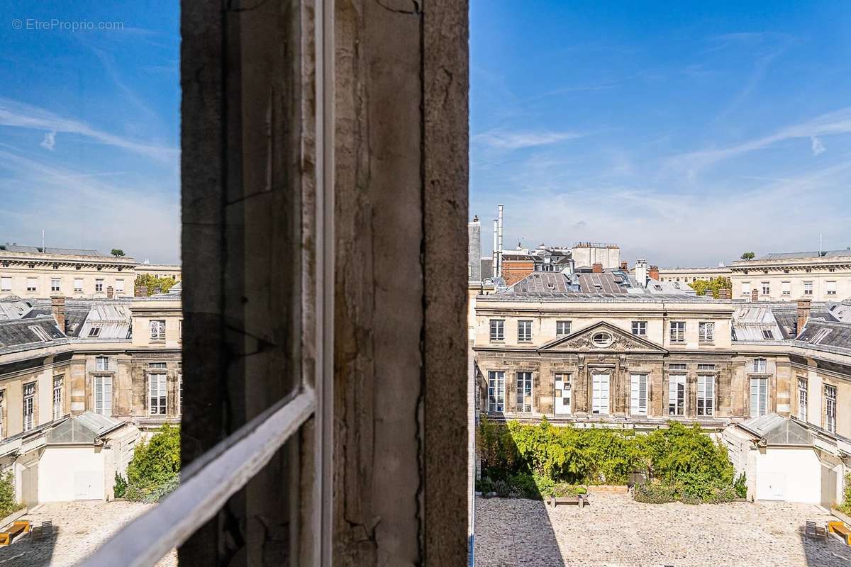 Appartement à PARIS-6E