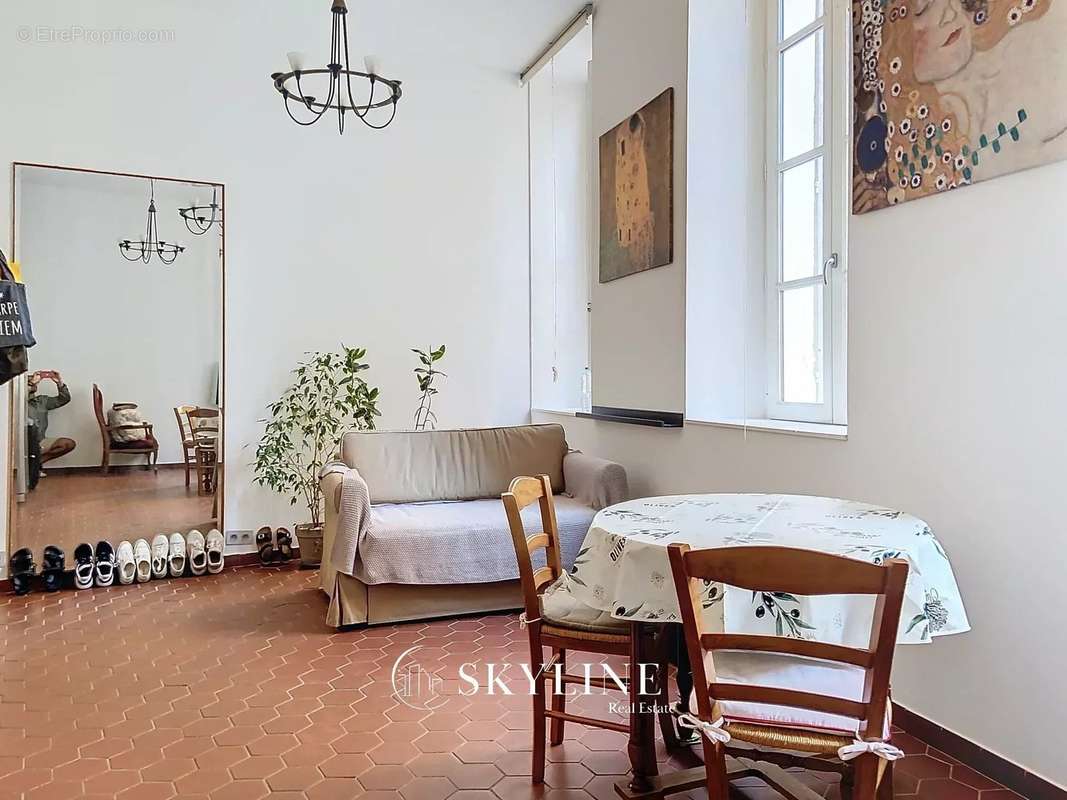 Appartement à MARSEILLE-2E