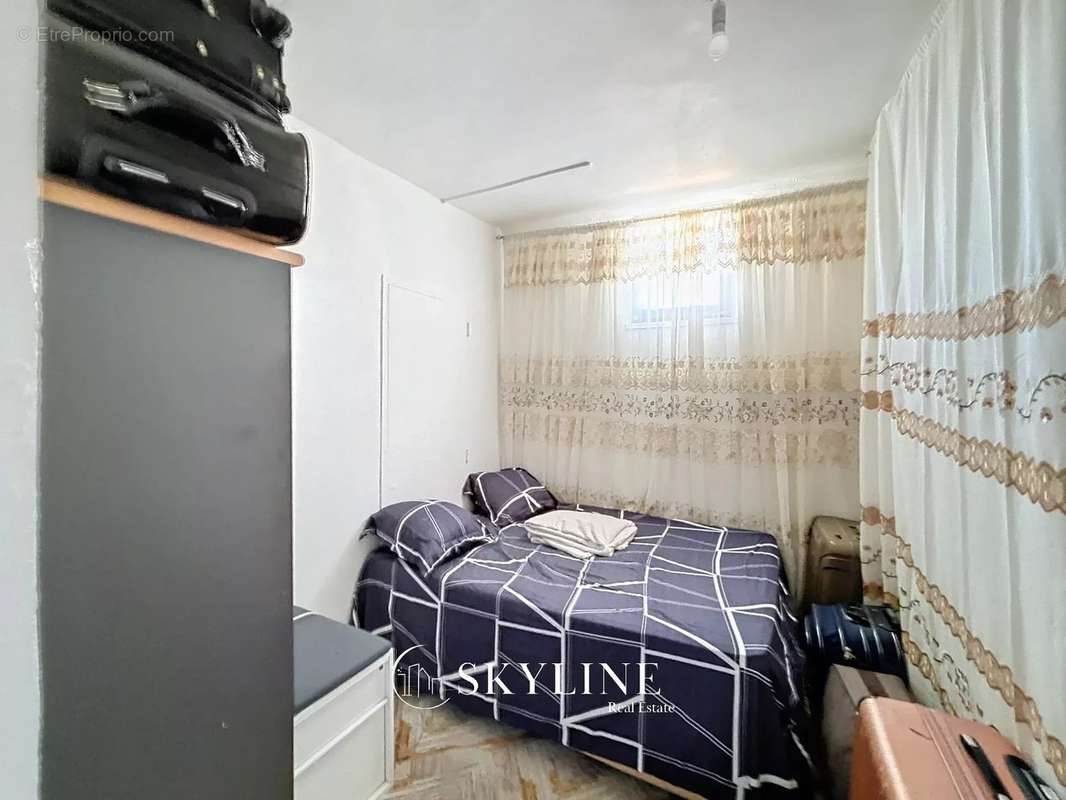 Appartement à MARSEILLE-1E