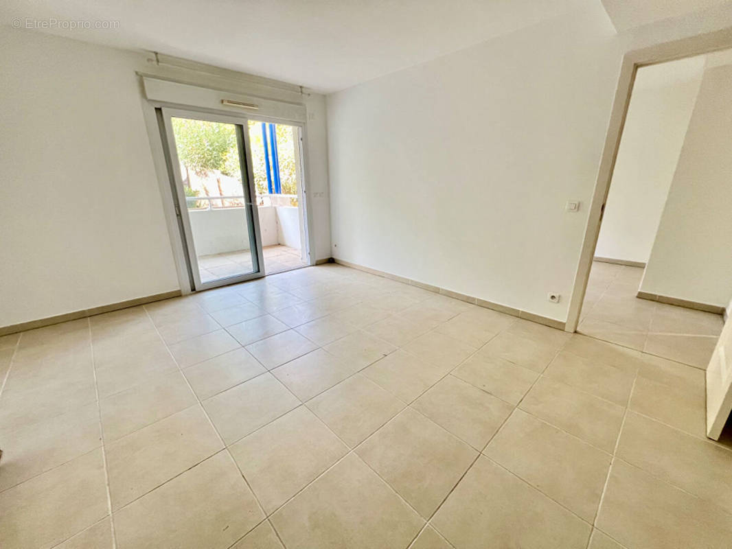 Appartement à VALLAURIS