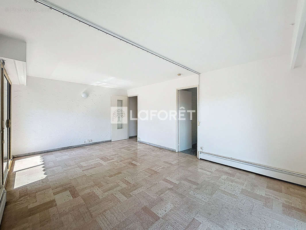 Appartement à ROQUEBRUNE-CAP-MARTIN