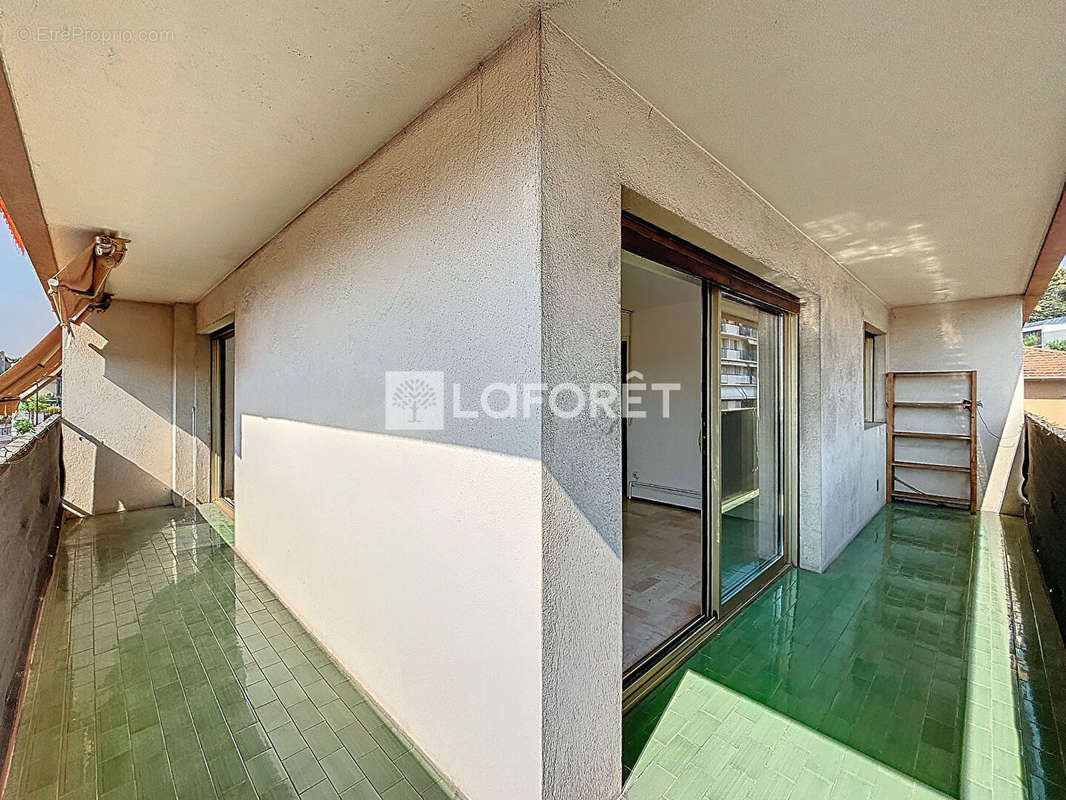 Appartement à ROQUEBRUNE-CAP-MARTIN