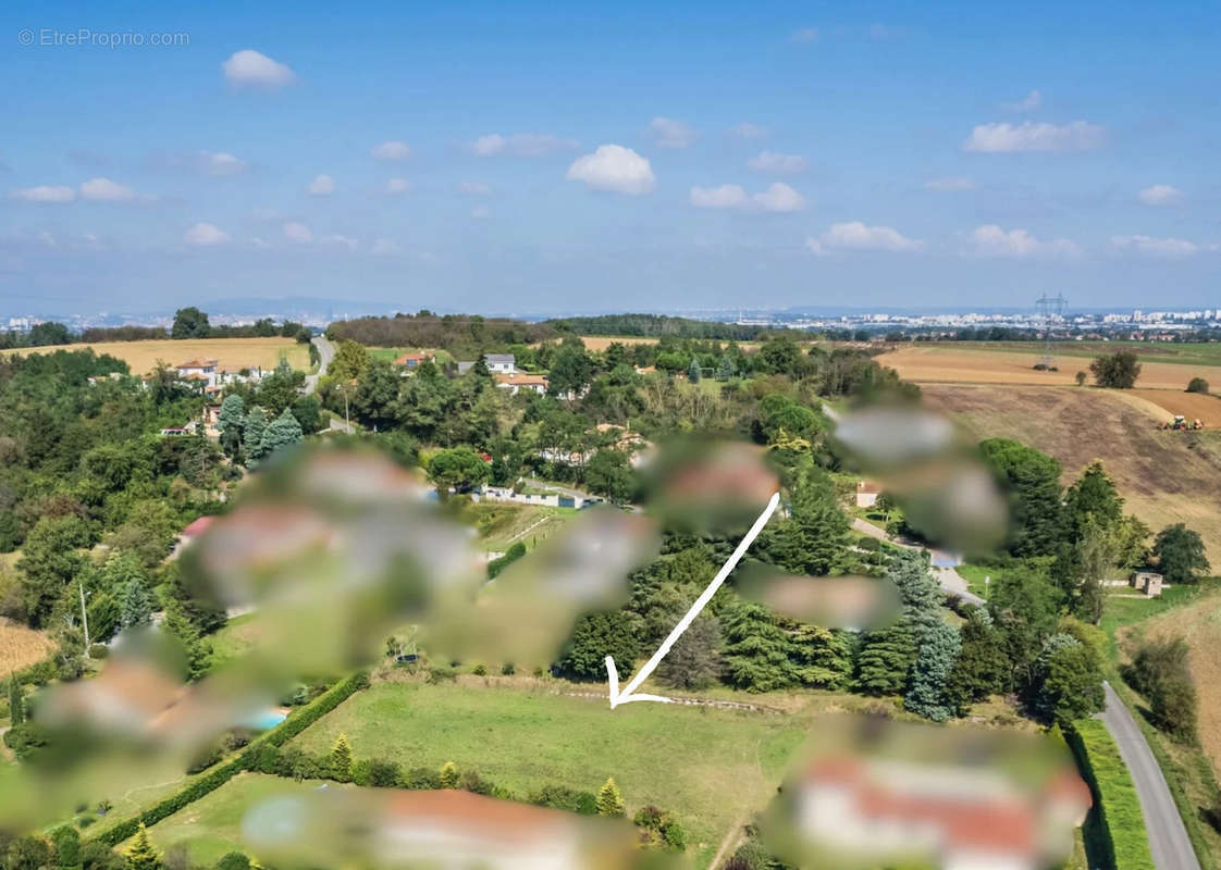 Terrain à CHAPONNAY