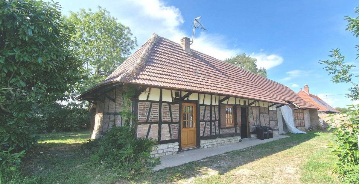 Maison à LESSARD-EN-BRESSE