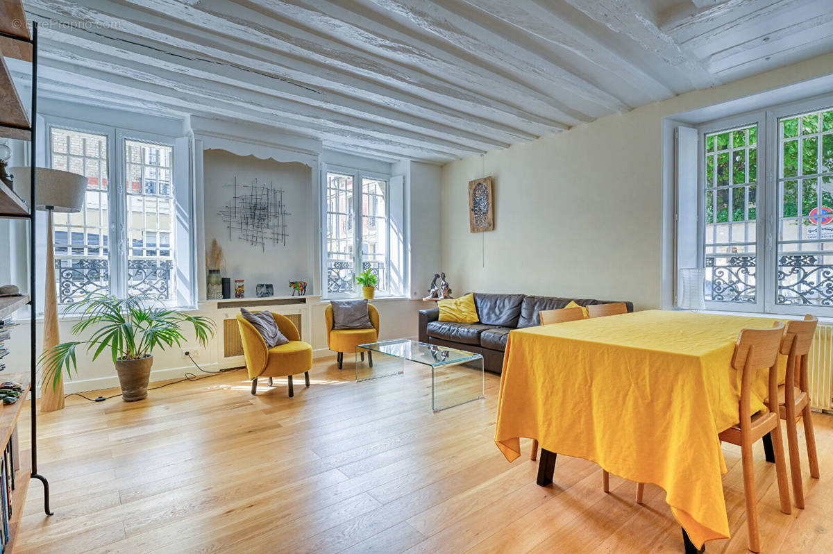 Appartement à VERSAILLES