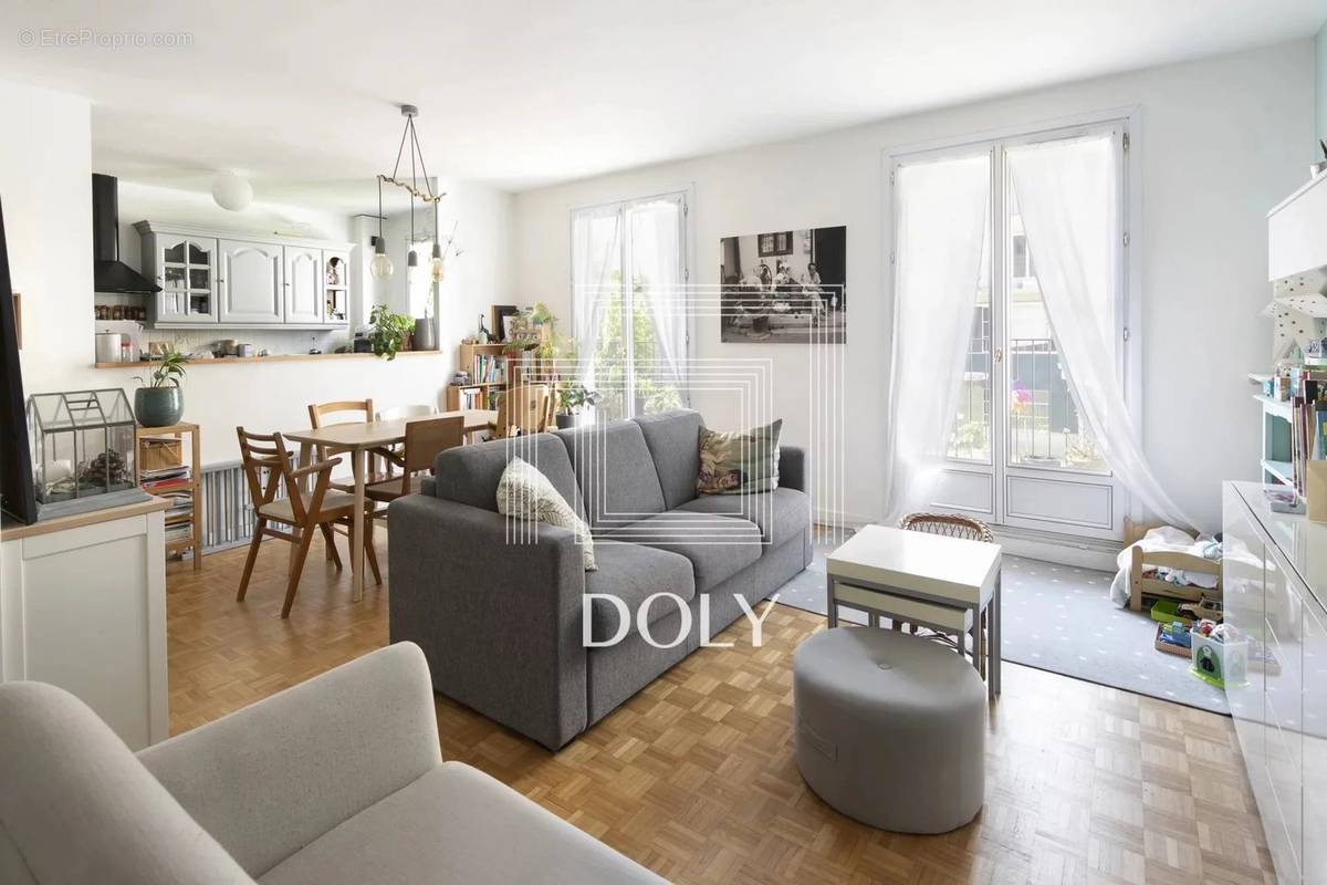 Appartement à NEUILLY-SUR-SEINE