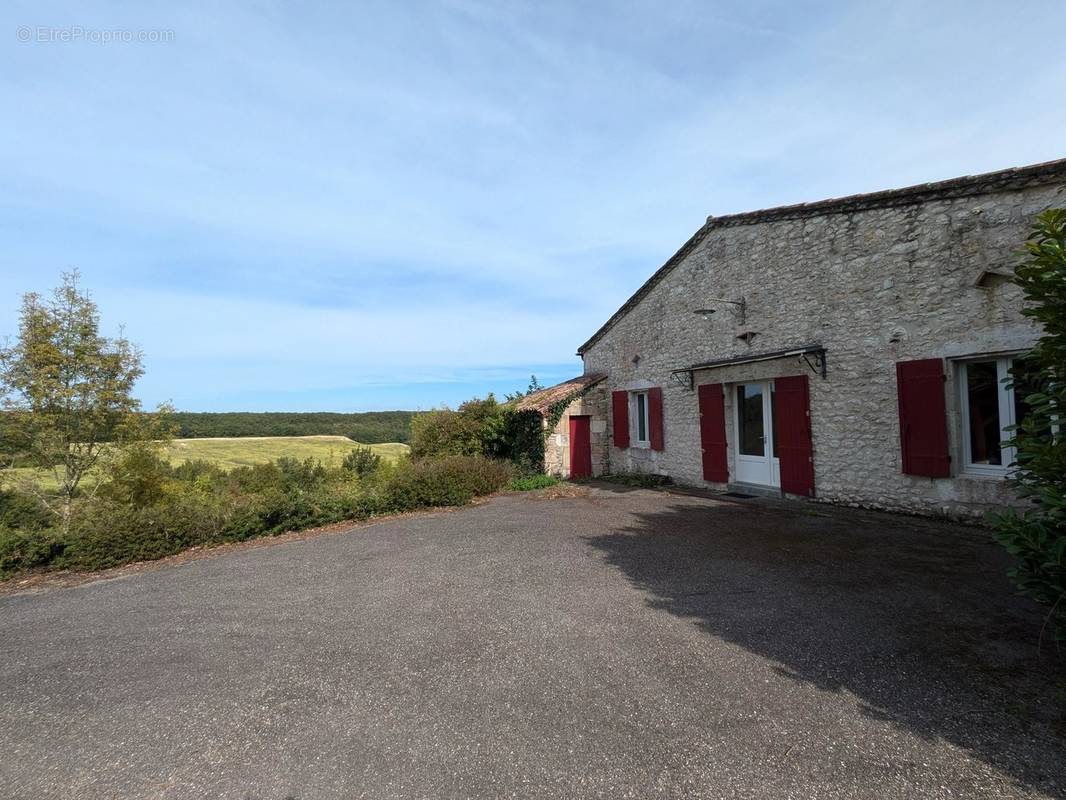 Maison à LOUBES-BERNAC