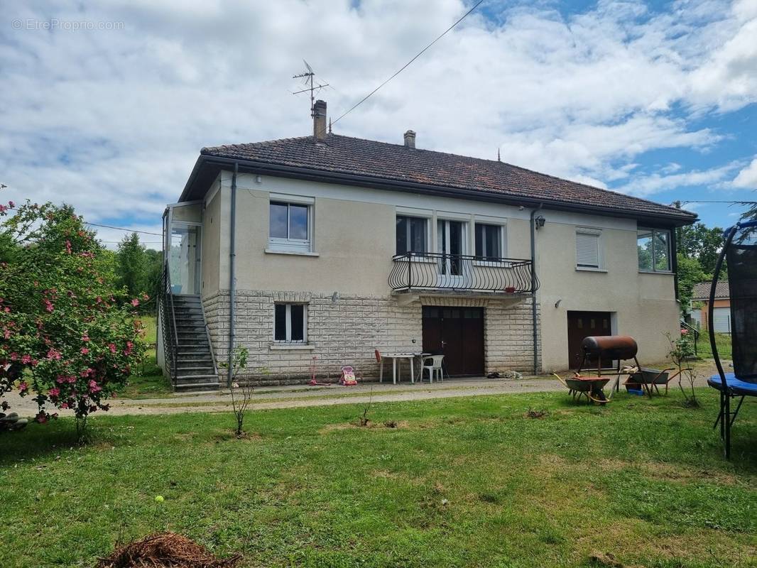 Maison à SAINT-ASTIER