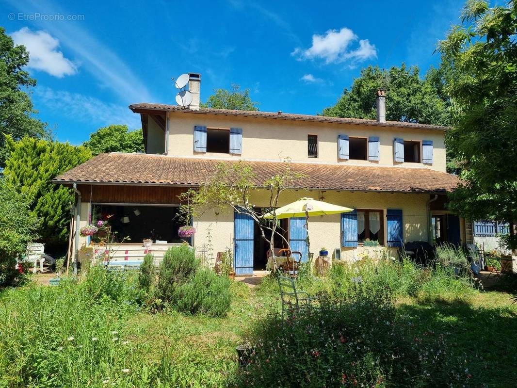 Maison à SAINT-ASTIER