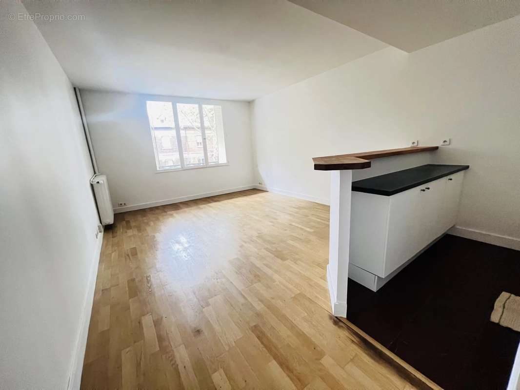 Appartement à PARIS-19E