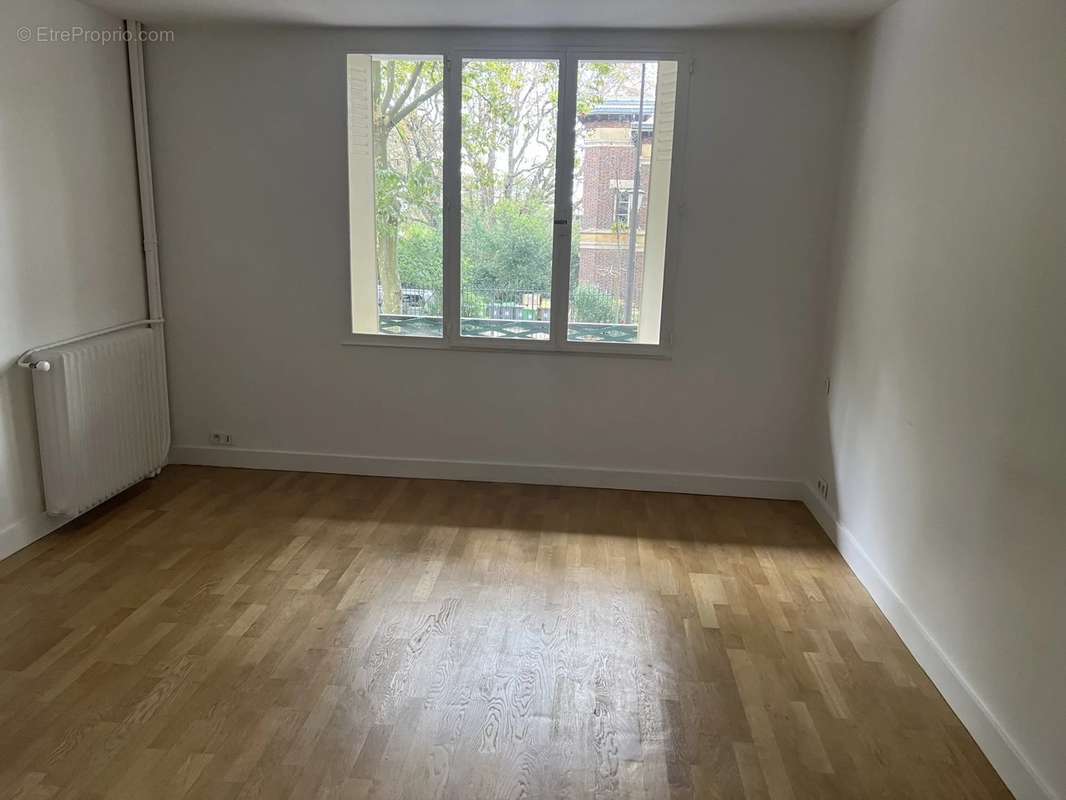 Appartement à PARIS-19E