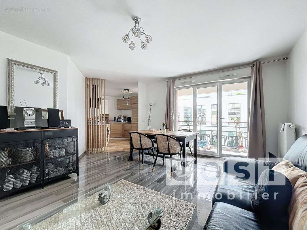 Appartement à GENNEVILLIERS