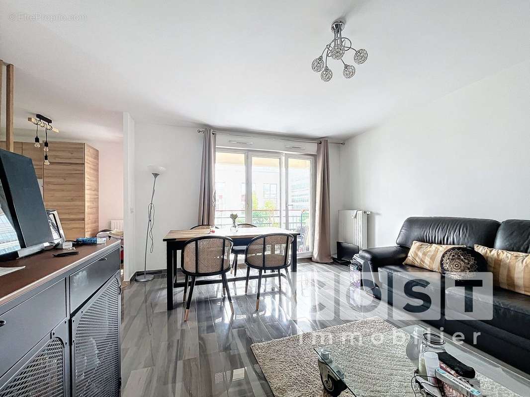 Appartement à GENNEVILLIERS