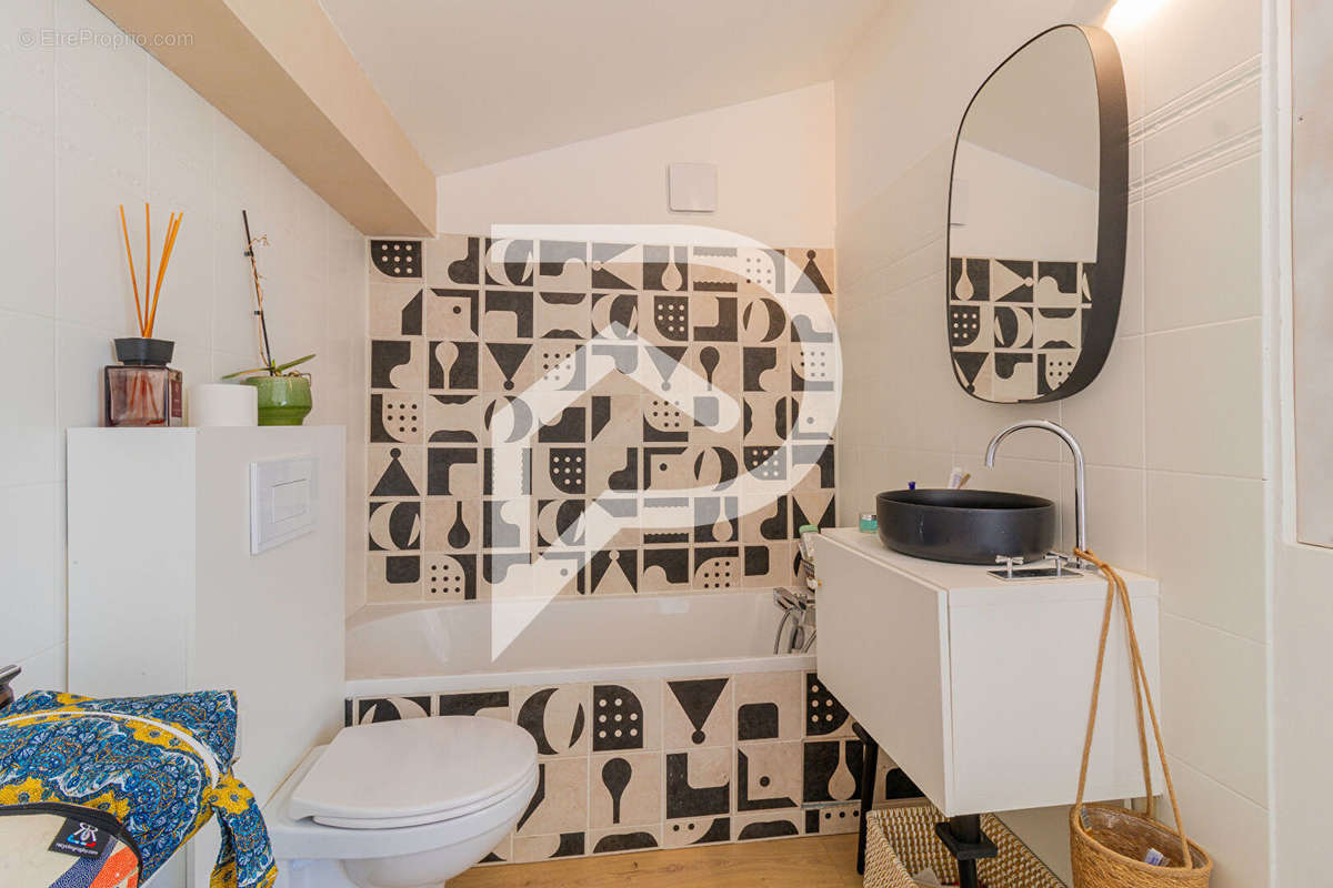 Appartement à MARSEILLE-8E