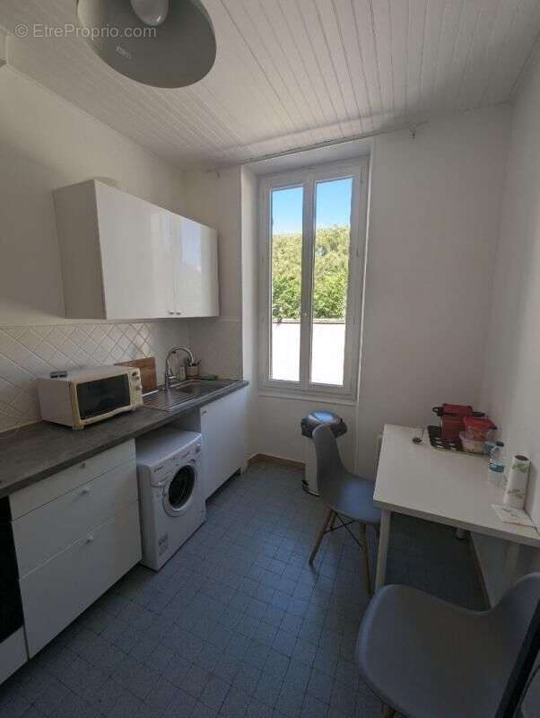 Appartement à MARSEILLE-1E